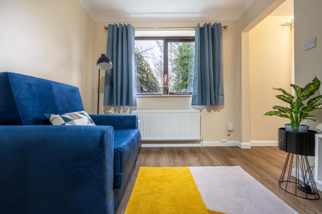 Grange Studio Apartment - Heathrow 스테인스 외부 사진